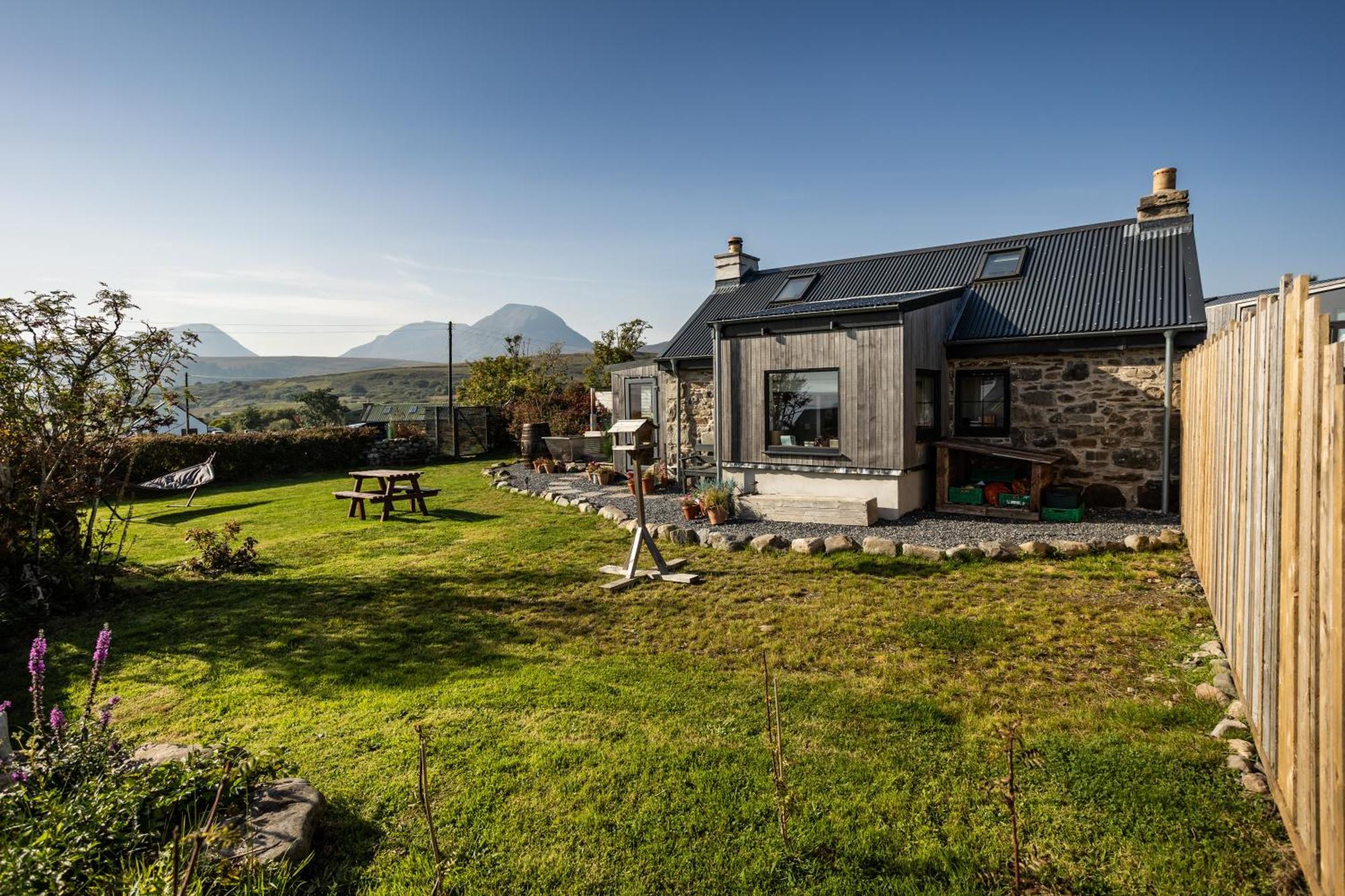 Jura, Mrs Leonard'S Cottage Craighouse Exterior photo