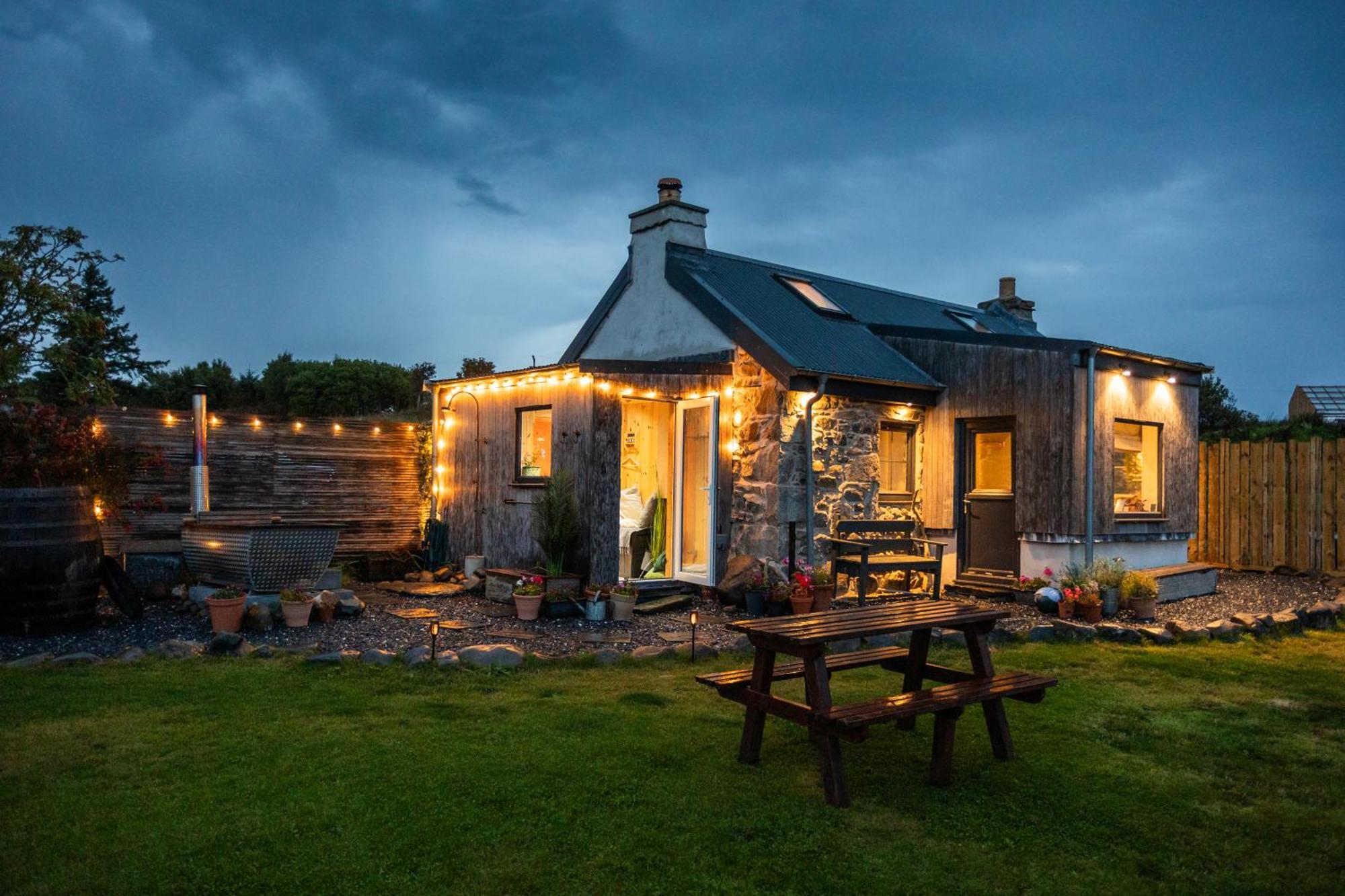 Jura, Mrs Leonard'S Cottage Craighouse Exterior photo