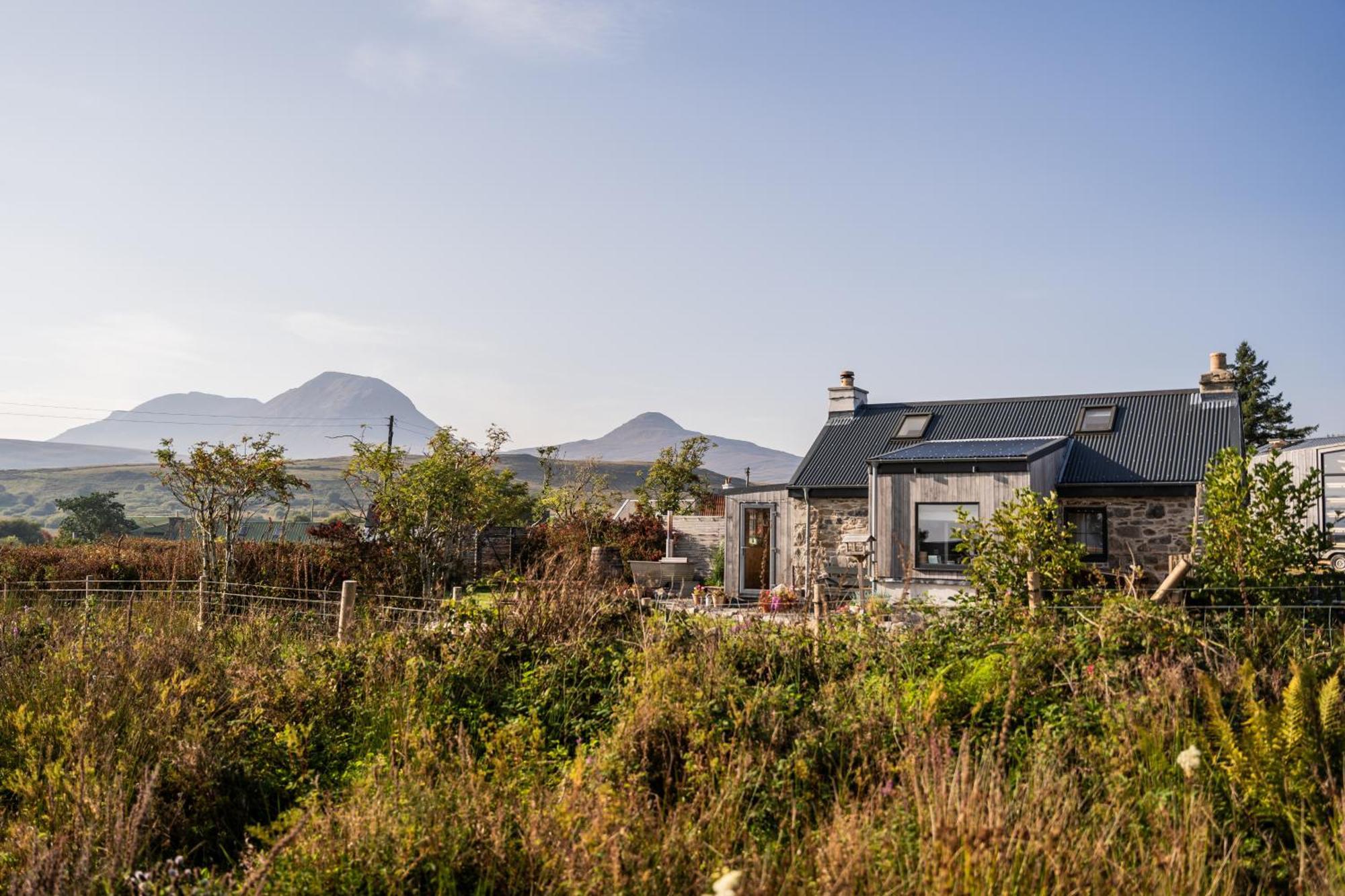 Jura, Mrs Leonard'S Cottage Craighouse Exterior photo